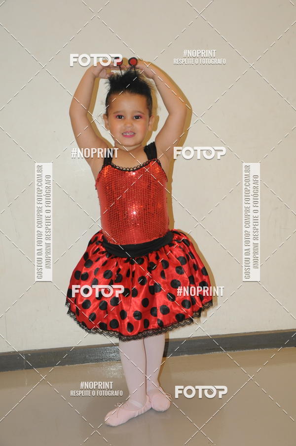 Buy your photos of the eventJardim Secreto - Espetaculo de Dana on Fotop