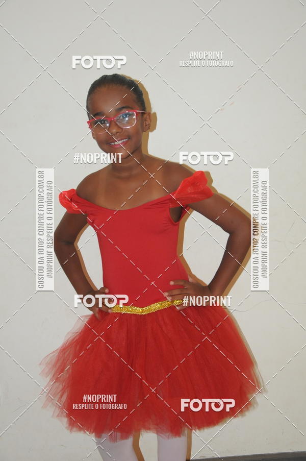 Buy your photos of the eventJardim Secreto - Espetaculo de Dana on Fotop