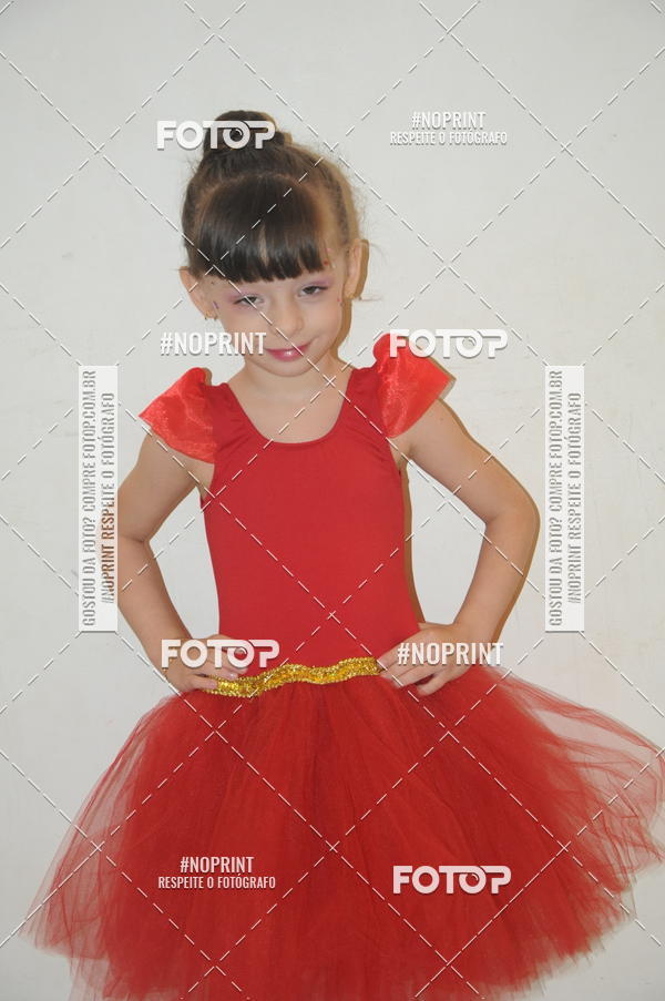 Buy your photos of the eventJardim Secreto - Espetaculo de Dana on Fotop