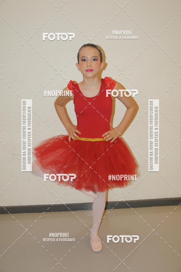 Buy your photos of the eventJardim Secreto - Espetaculo de Dana on Fotop