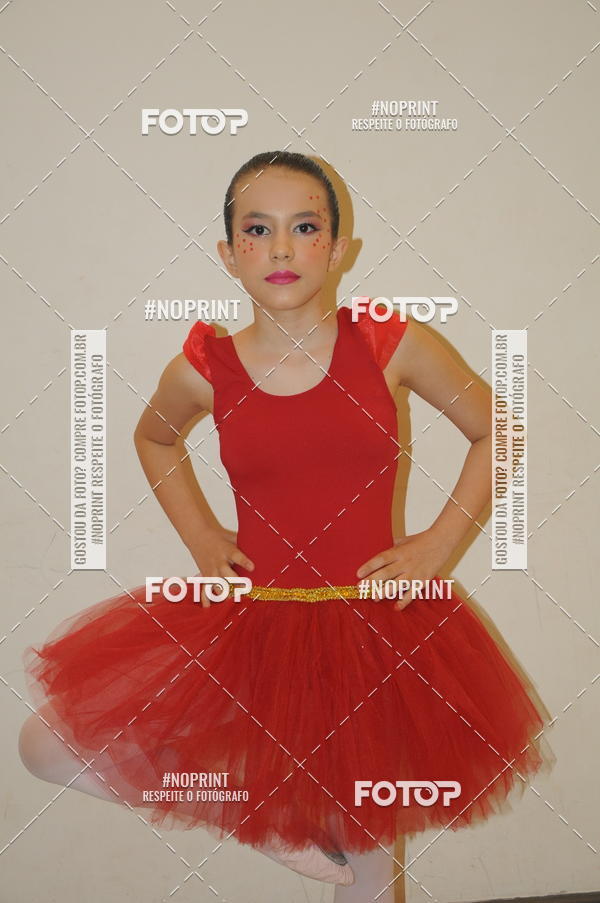 Buy your photos of the eventJardim Secreto - Espetaculo de Dana on Fotop