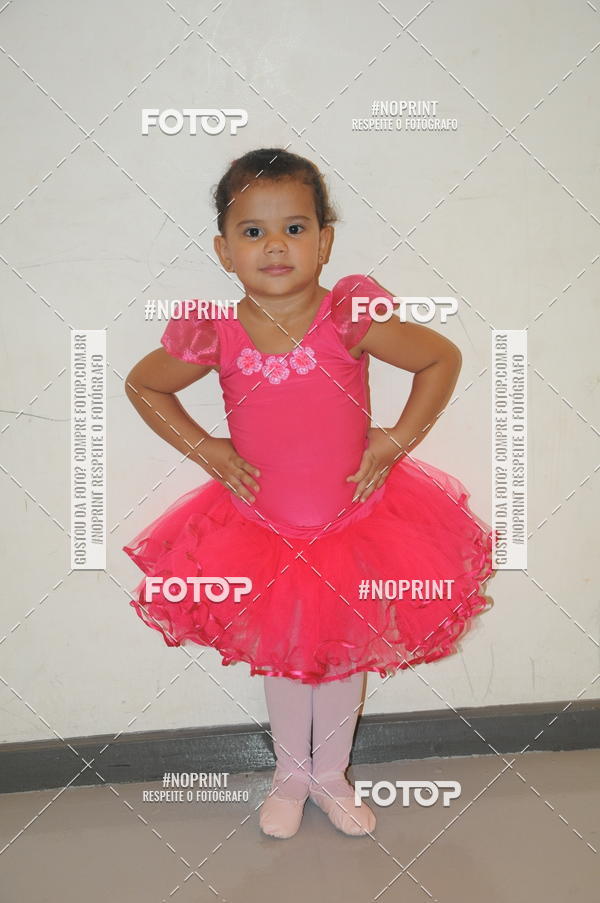 Buy your photos of the eventJardim Secreto - Espetaculo de Dana on Fotop