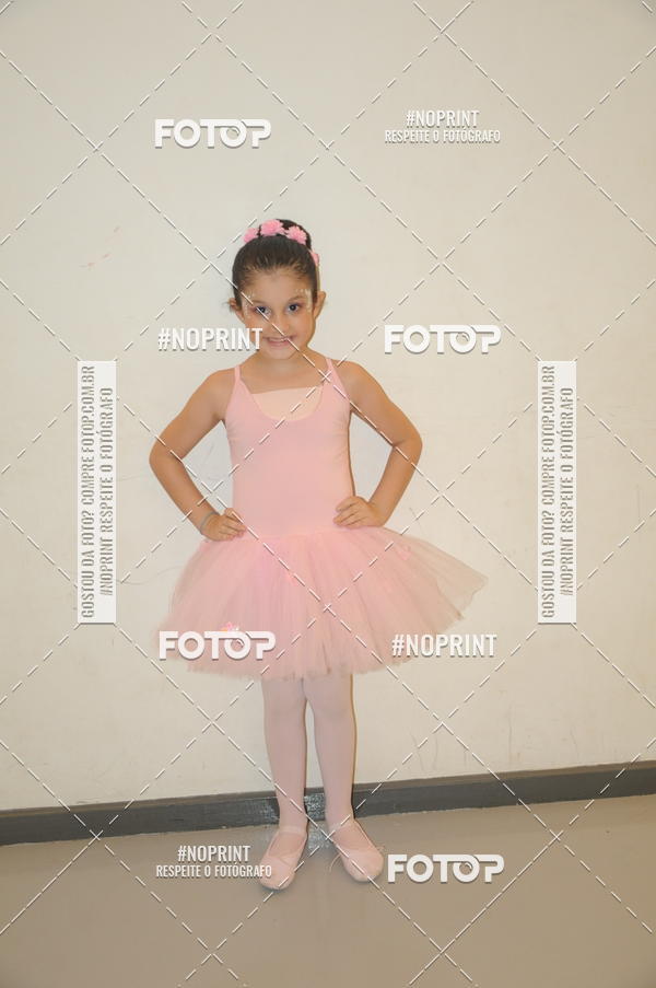 Buy your photos of the eventJardim Secreto - Espetaculo de Dana on Fotop