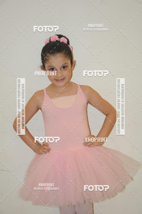 Buy your photos of the eventJardim Secreto - Espetaculo de Dana on Fotop