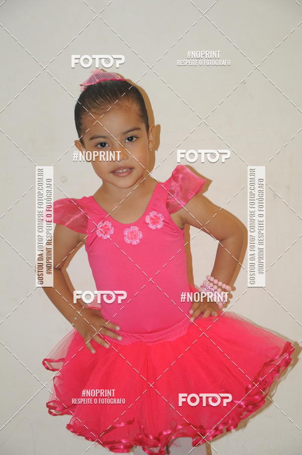 Buy your photos of the eventJardim Secreto - Espetaculo de Dana on Fotop