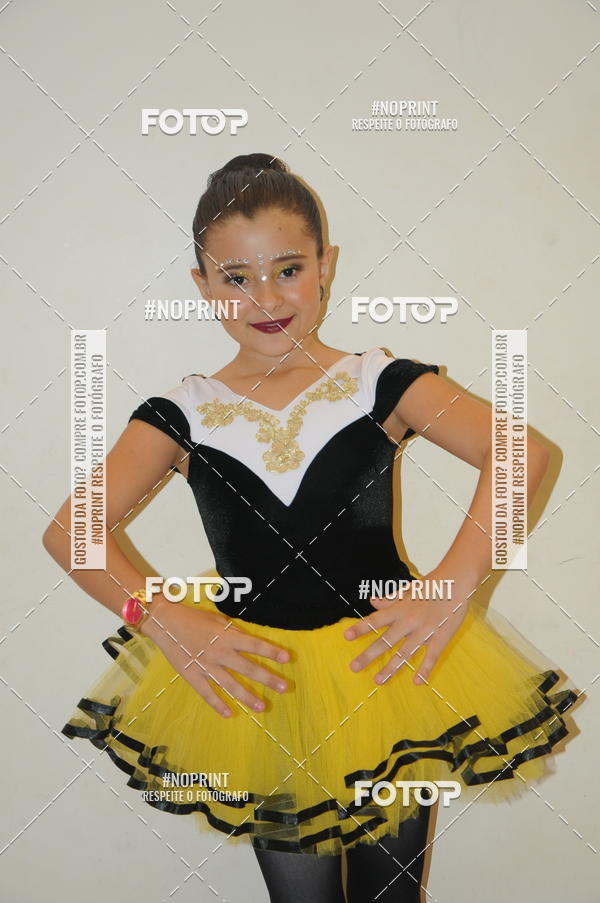 Buy your photos of the eventJardim Secreto - Espetaculo de Dana on Fotop