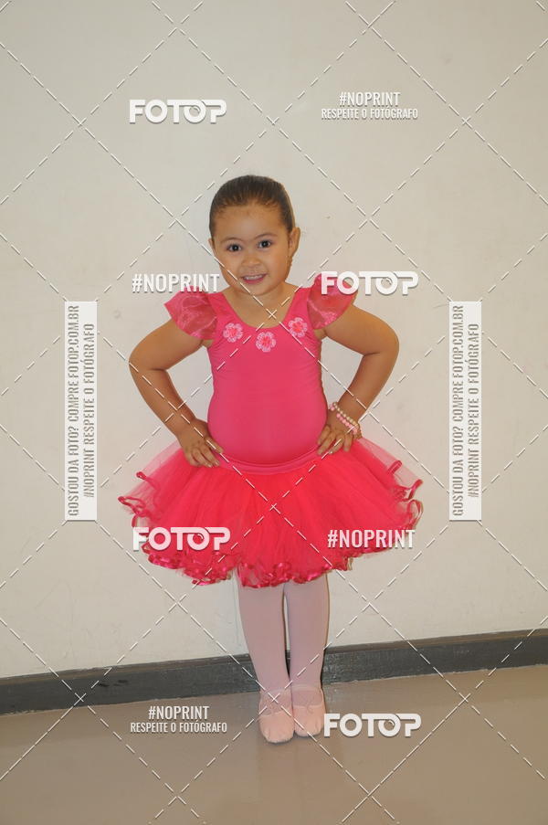 Buy your photos of the eventJardim Secreto - Espetaculo de Dana on Fotop