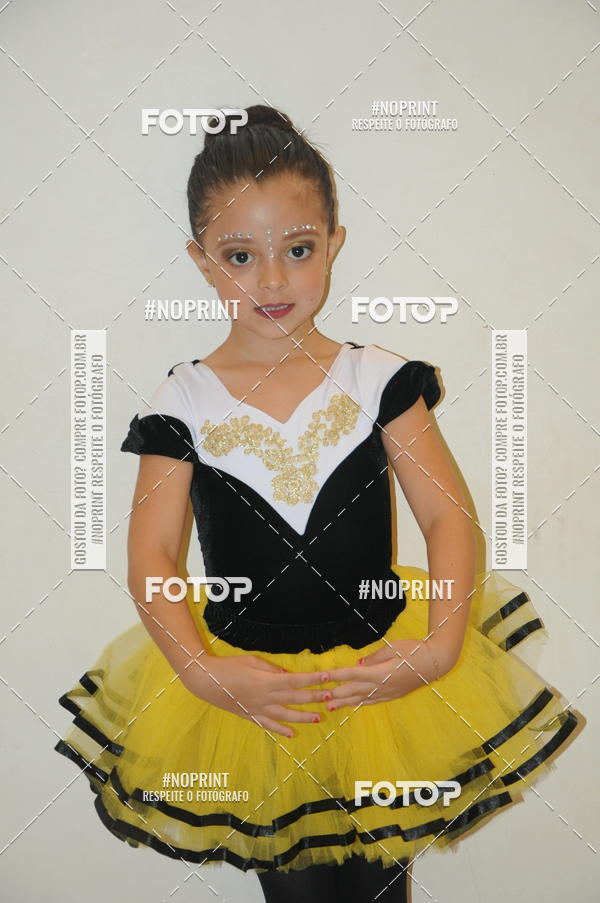 Buy your photos of the eventJardim Secreto - Espetaculo de Dana on Fotop