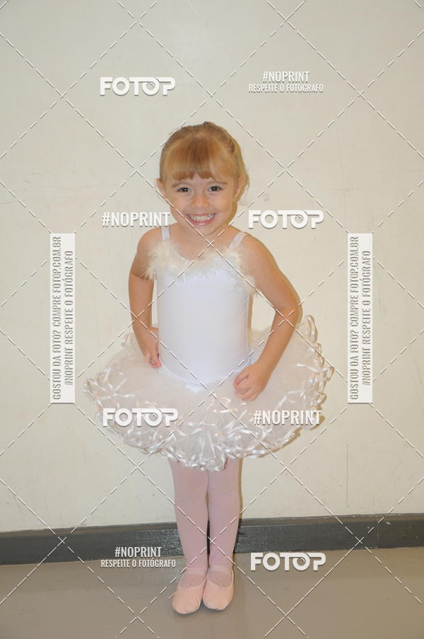 Buy your photos of the eventJardim Secreto - Espetaculo de Dana on Fotop