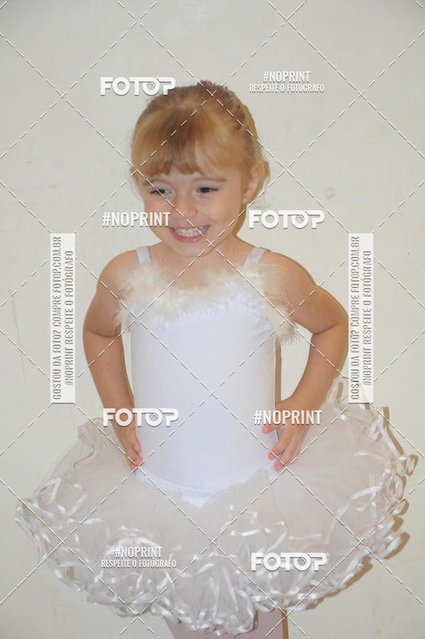 Buy your photos of the eventJardim Secreto - Espetaculo de Dana on Fotop