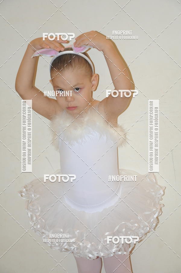 Buy your photos of the eventJardim Secreto - Espetaculo de Dana on Fotop