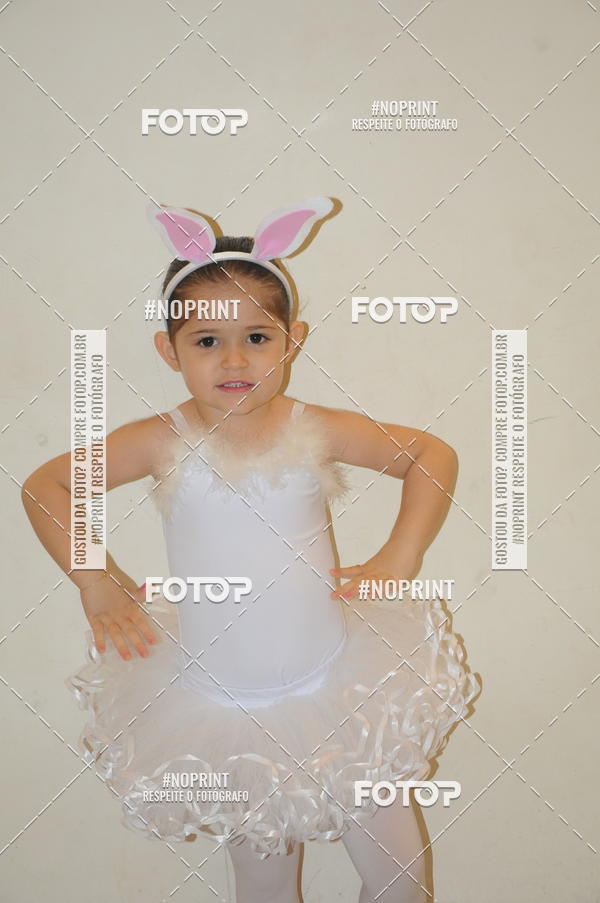 Buy your photos of the eventJardim Secreto - Espetaculo de Dana on Fotop