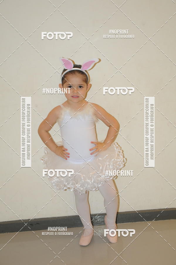 Buy your photos of the eventJardim Secreto - Espetaculo de Dana on Fotop