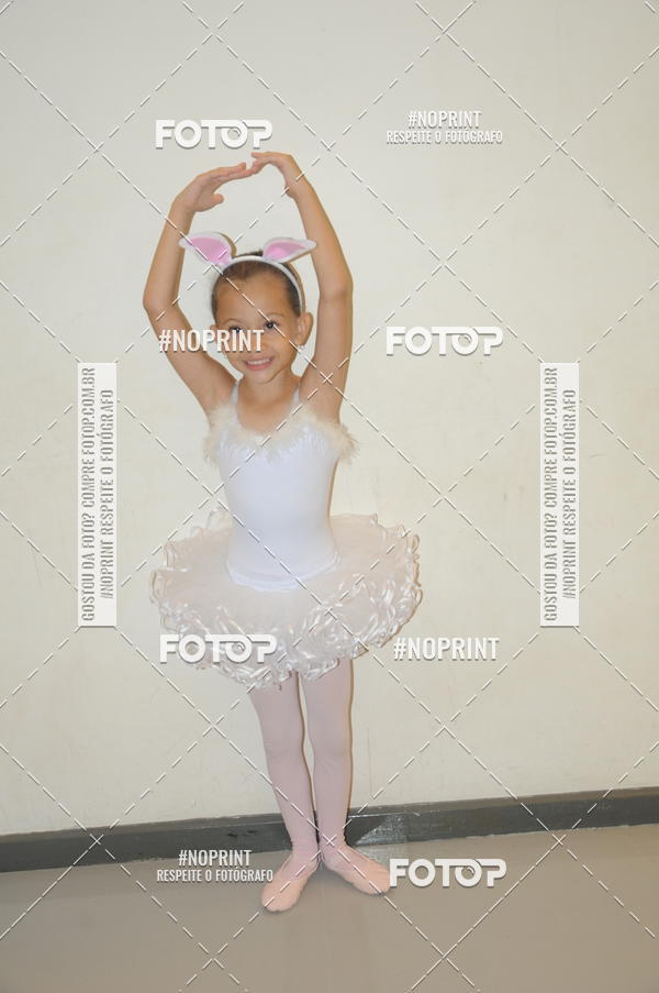 Buy your photos of the eventJardim Secreto - Espetaculo de Dana on Fotop