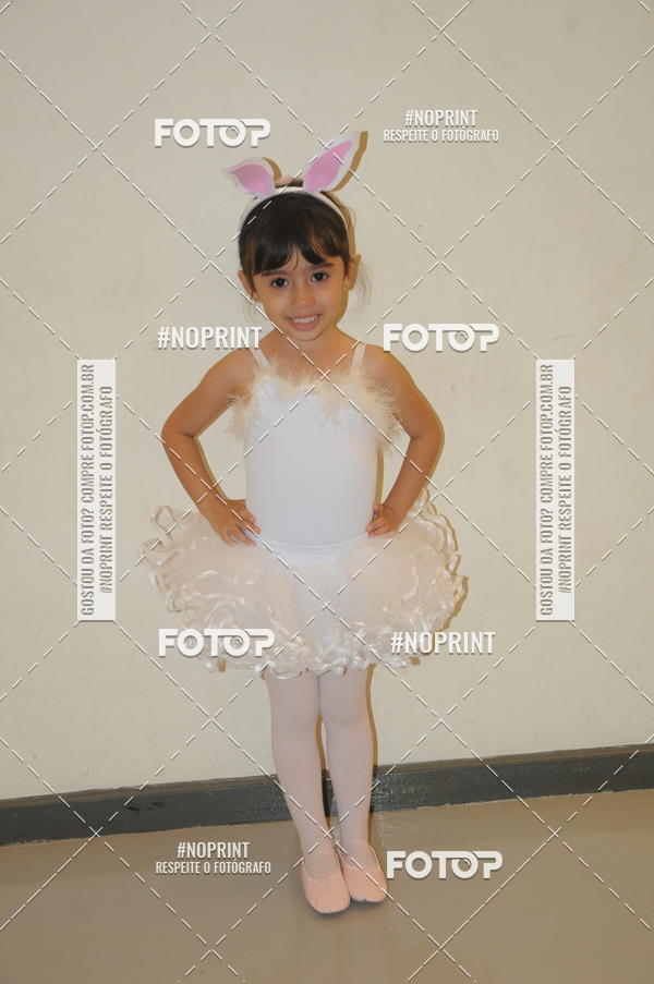 Buy your photos of the eventJardim Secreto - Espetaculo de Dana on Fotop