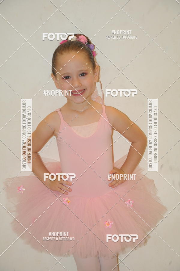 Buy your photos of the eventJardim Secreto - Espetaculo de Dana on Fotop