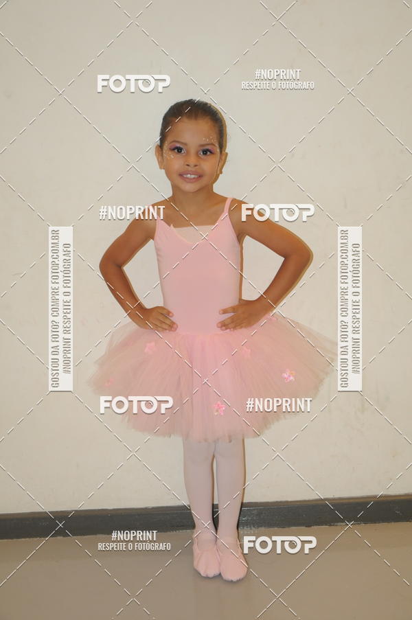 Buy your photos of the eventJardim Secreto - Espetaculo de Dana on Fotop