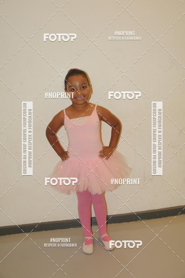 Buy your photos of the eventJardim Secreto - Espetaculo de Dana on Fotop