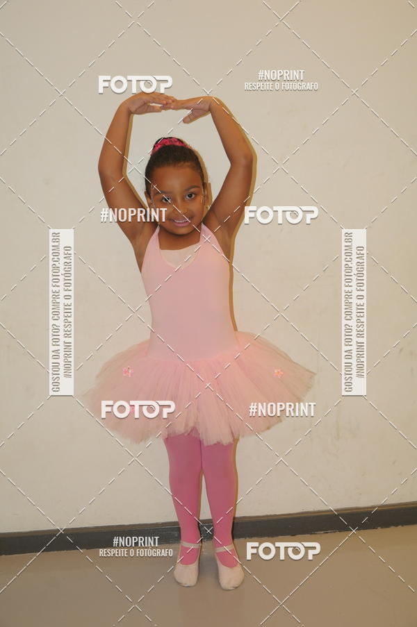 Buy your photos of the eventJardim Secreto - Espetaculo de Dana on Fotop