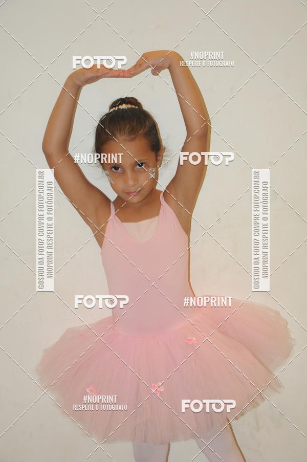 Buy your photos of the eventJardim Secreto - Espetaculo de Dana on Fotop