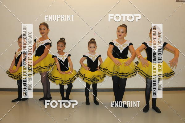 Buy your photos of the eventJardim Secreto - Espetaculo de Dana on Fotop