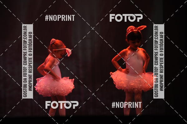 Buy your photos of the eventJardim Secreto - Espetaculo de Dana on Fotop