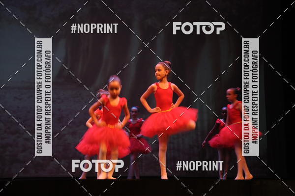 Buy your photos of the eventJardim Secreto - Espetaculo de Dana on Fotop