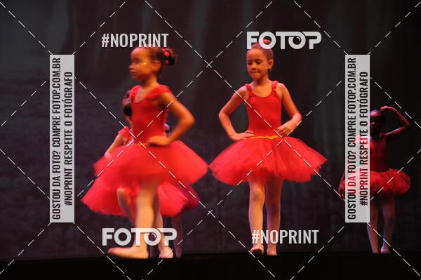 Buy your photos of the eventJardim Secreto - Espetaculo de Dana on Fotop