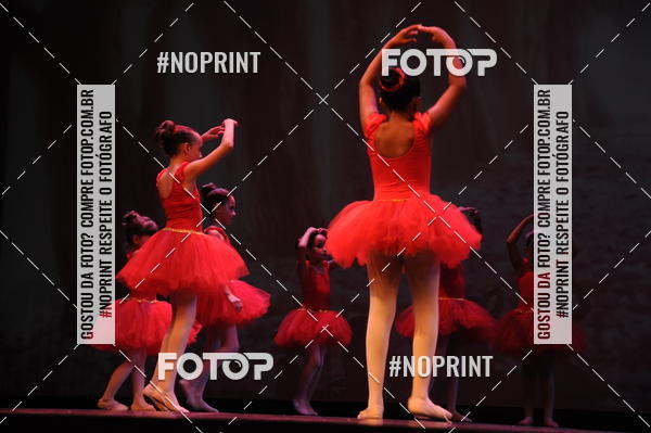 Buy your photos of the eventJardim Secreto - Espetaculo de Dana on Fotop