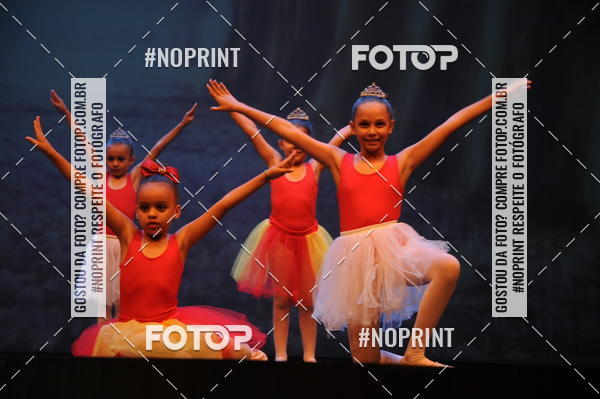 Buy your photos of the eventJardim Secreto - Espetaculo de Dana on Fotop