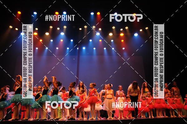 Buy your photos of the eventJardim Secreto - Espetaculo de Dana on Fotop