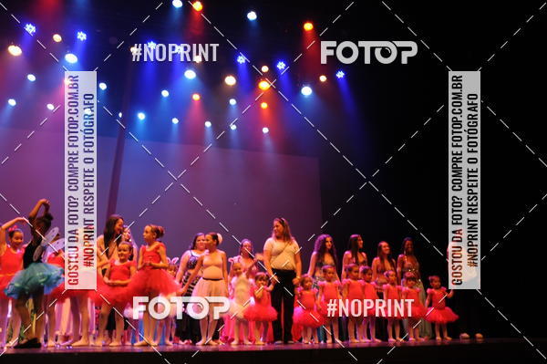 Buy your photos of the eventJardim Secreto - Espetaculo de Dana on Fotop