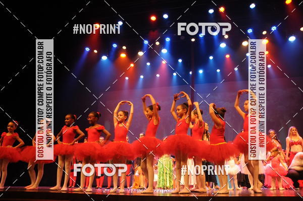 Buy your photos of the eventJardim Secreto - Espetaculo de Dana on Fotop