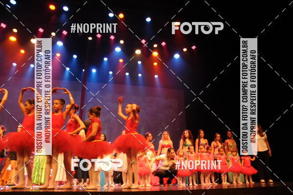 Buy your photos of the eventJardim Secreto - Espetaculo de Dana on Fotop