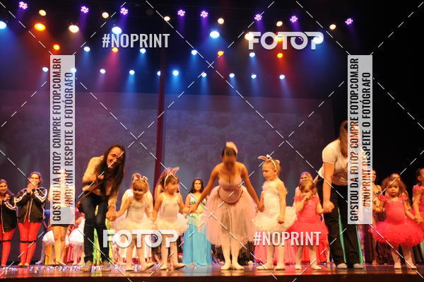 Buy your photos of the eventJardim Secreto - Espetaculo de Dana on Fotop