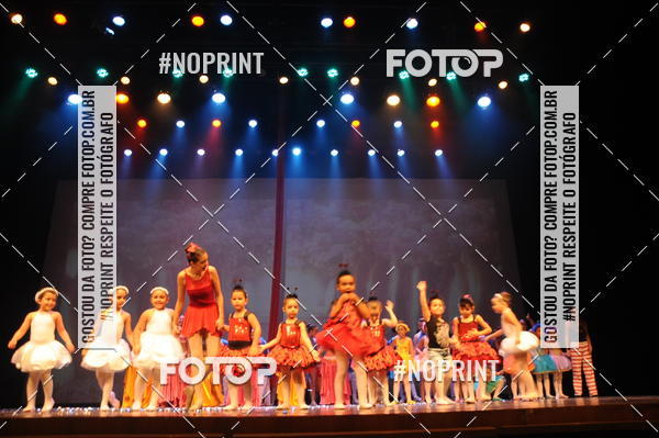 Buy your photos of the eventJardim Secreto - Espetaculo de Dana on Fotop