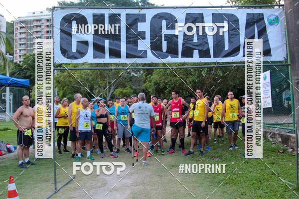 Buy your photos of the eventLagoa Night Run on Fotop