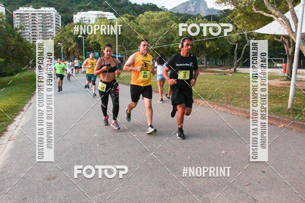 Buy your photos of the eventLagoa Night Run on Fotop