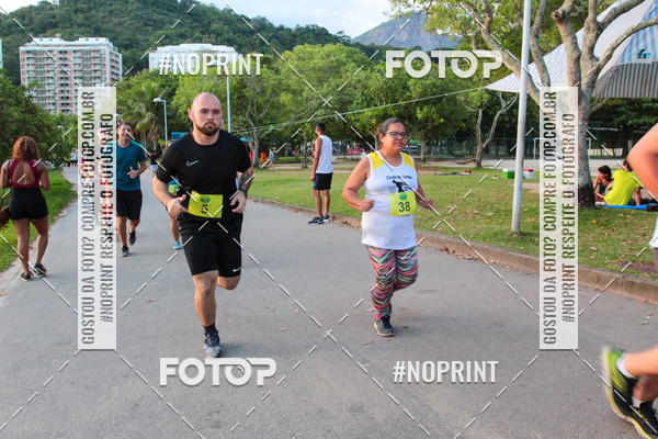 Buy your photos of the eventLagoa Night Run on Fotop