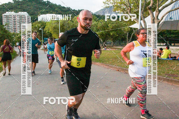 Buy your photos of the eventLagoa Night Run on Fotop