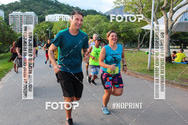 Buy your photos of the eventLagoa Night Run on Fotop