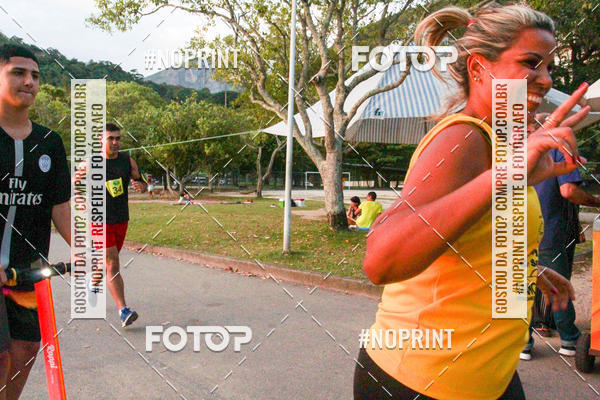 Buy your photos of the eventLagoa Night Run on Fotop