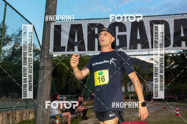 Buy your photos of the eventLagoa Night Run on Fotop