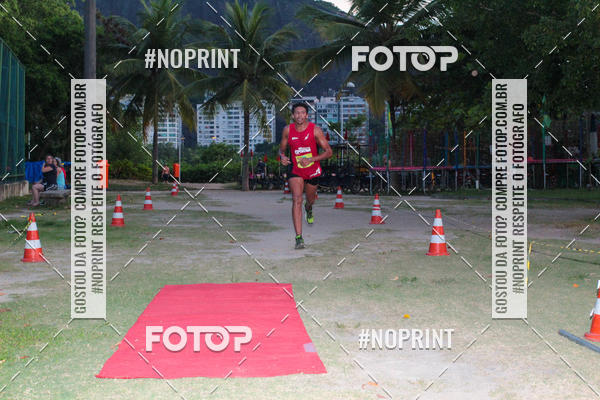 Buy your photos of the eventLagoa Night Run on Fotop