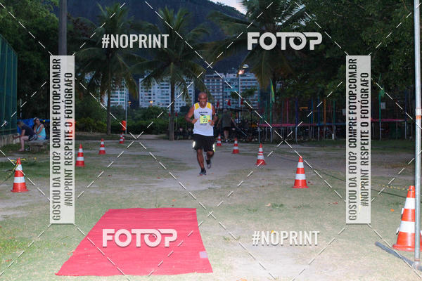 Buy your photos of the eventLagoa Night Run on Fotop