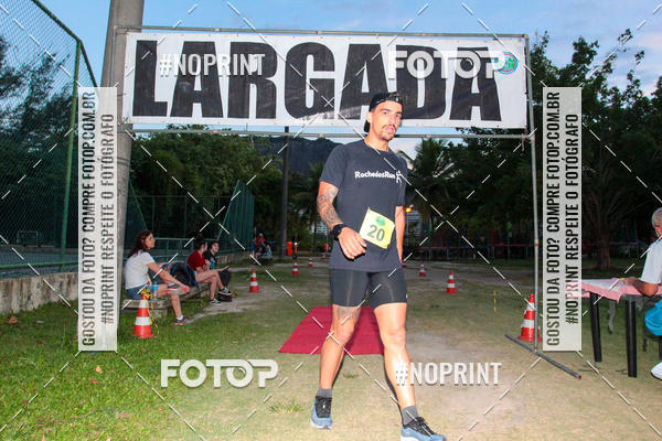 Buy your photos of the eventLagoa Night Run on Fotop