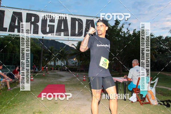 Buy your photos of the eventLagoa Night Run on Fotop