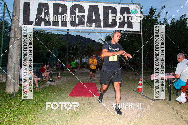 Buy your photos of the eventLagoa Night Run on Fotop
