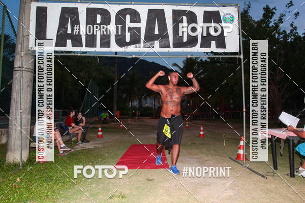 Buy your photos of the eventLagoa Night Run on Fotop