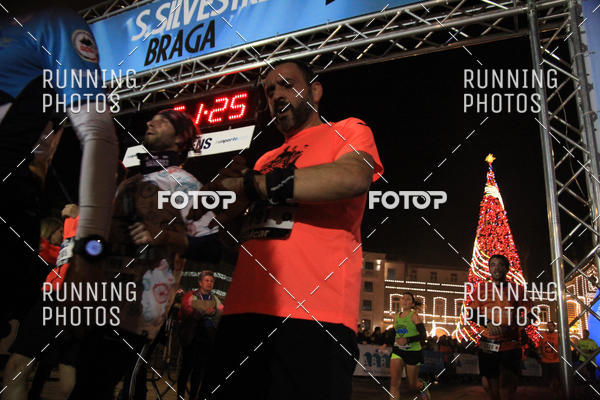 Buy your photos of the eventSao Silvestre Braga on Fotop